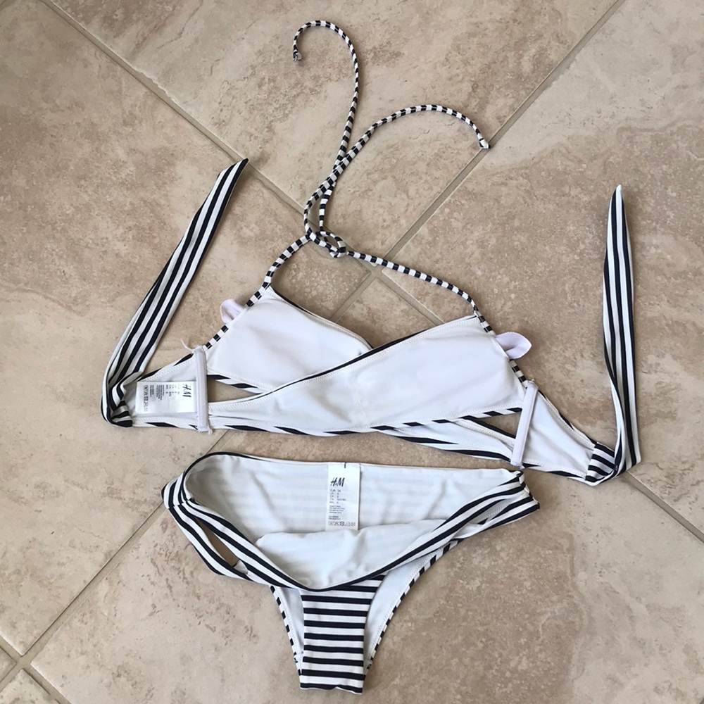 H&M Swimsuit - Picture 6 of 8